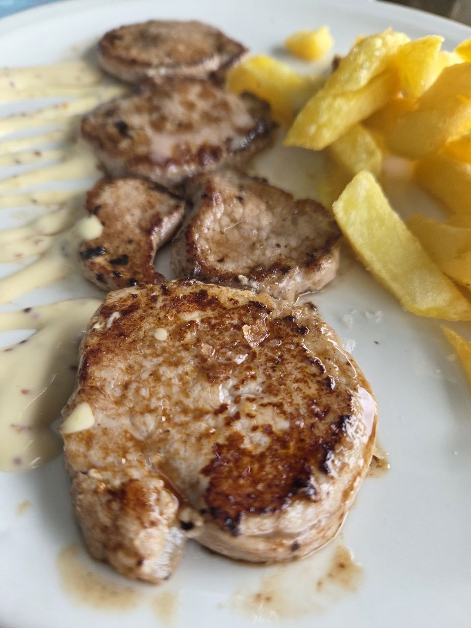 Solomillo a la plancha con patatas